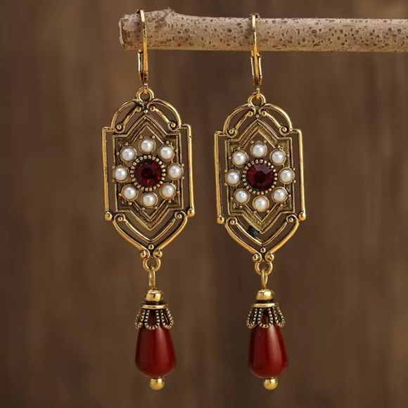 ✨Anthropologie Verity Floral Ruby Drop Earrings - Picture 6 of 6